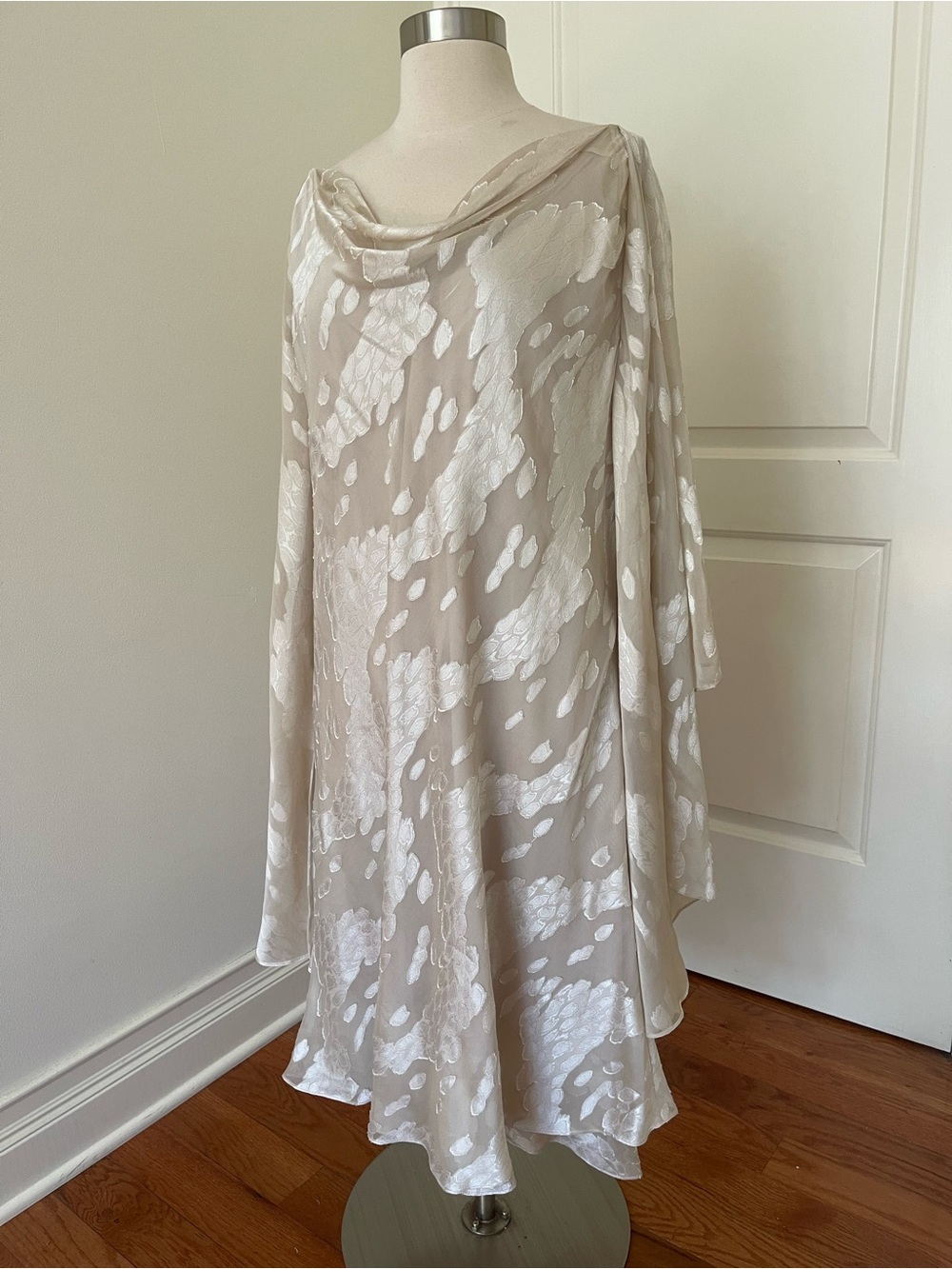 Jones New York Cream and White Textured Draped Dress 14w